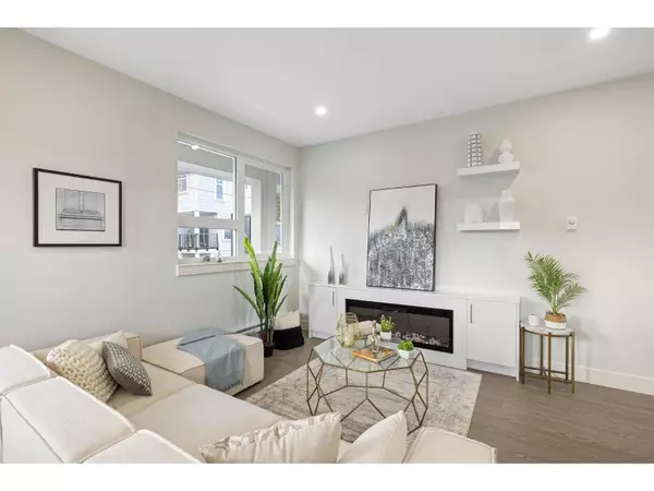 14391 61A AVE #3, Surrey, BC V3X0E5