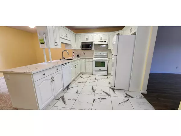 Abbotsford, BC V2T2V7,2626 COUNTESS ST #411