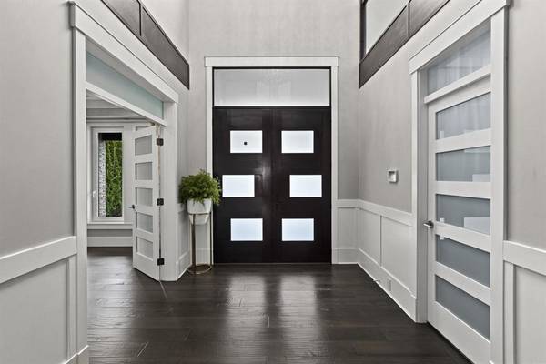 White Rock, BC V4B3A8,14430 MANN PARK CRESCENT