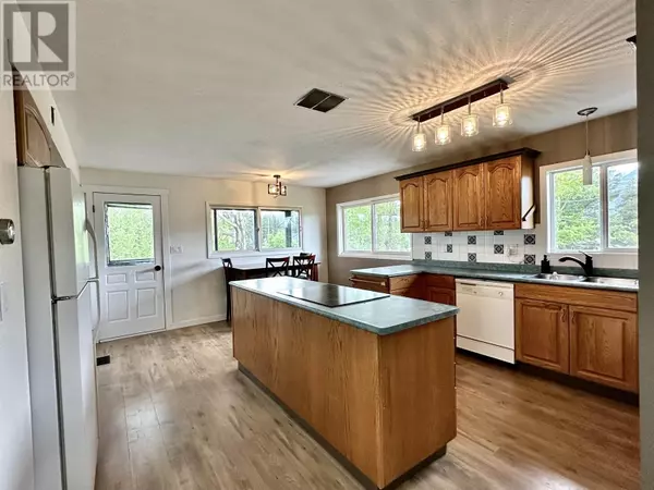 Valemount, BC V0E2Z0,1915 CRANBERRY PLACE