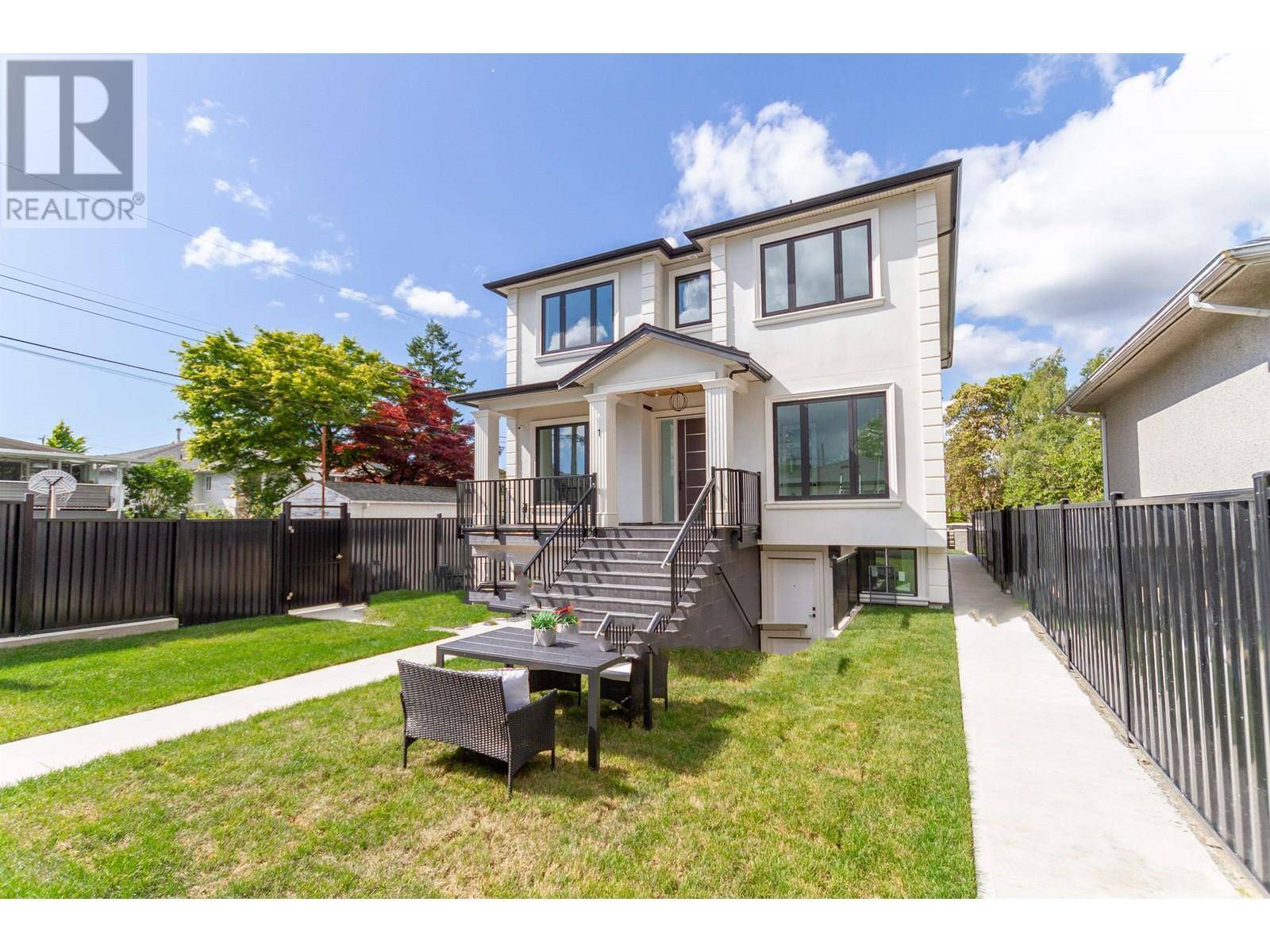 2348 E 49TH AVENUE, Vancouver, BC V5S1J2