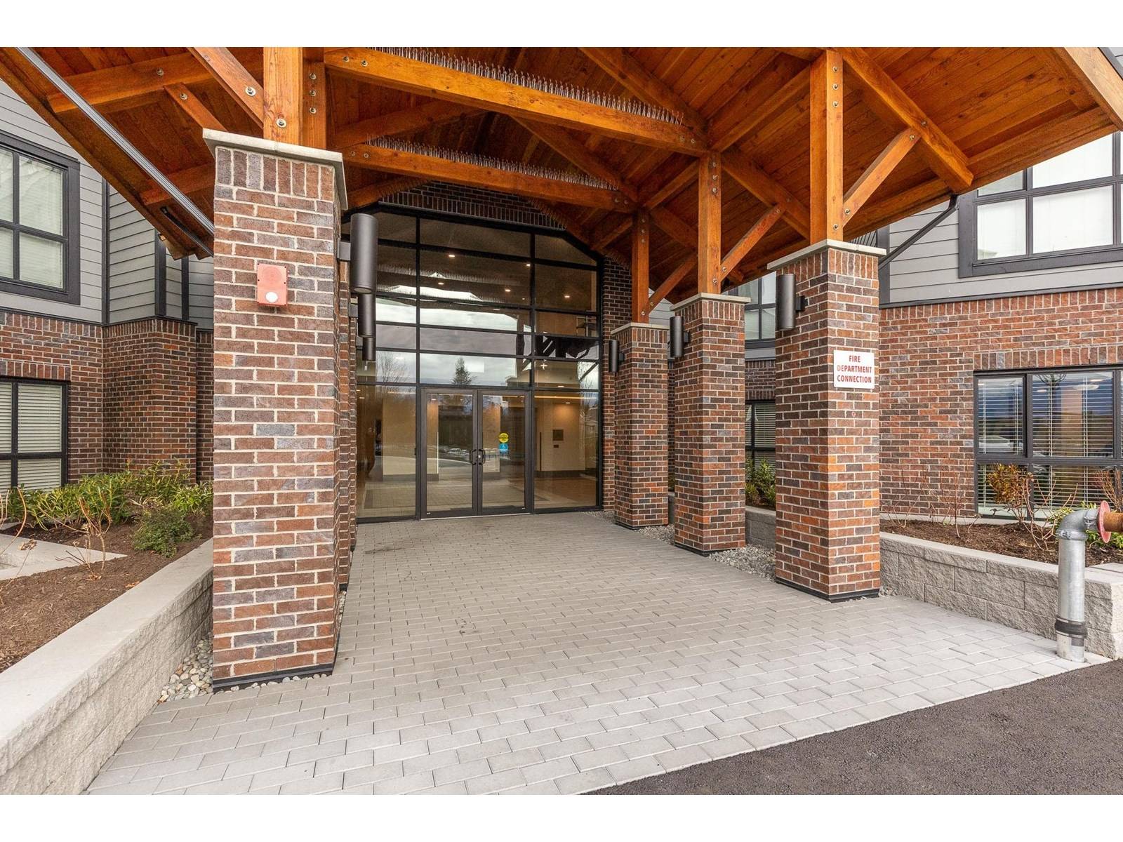 Chilliwack, BC V2P4P2,8497 YOUNG RD #307