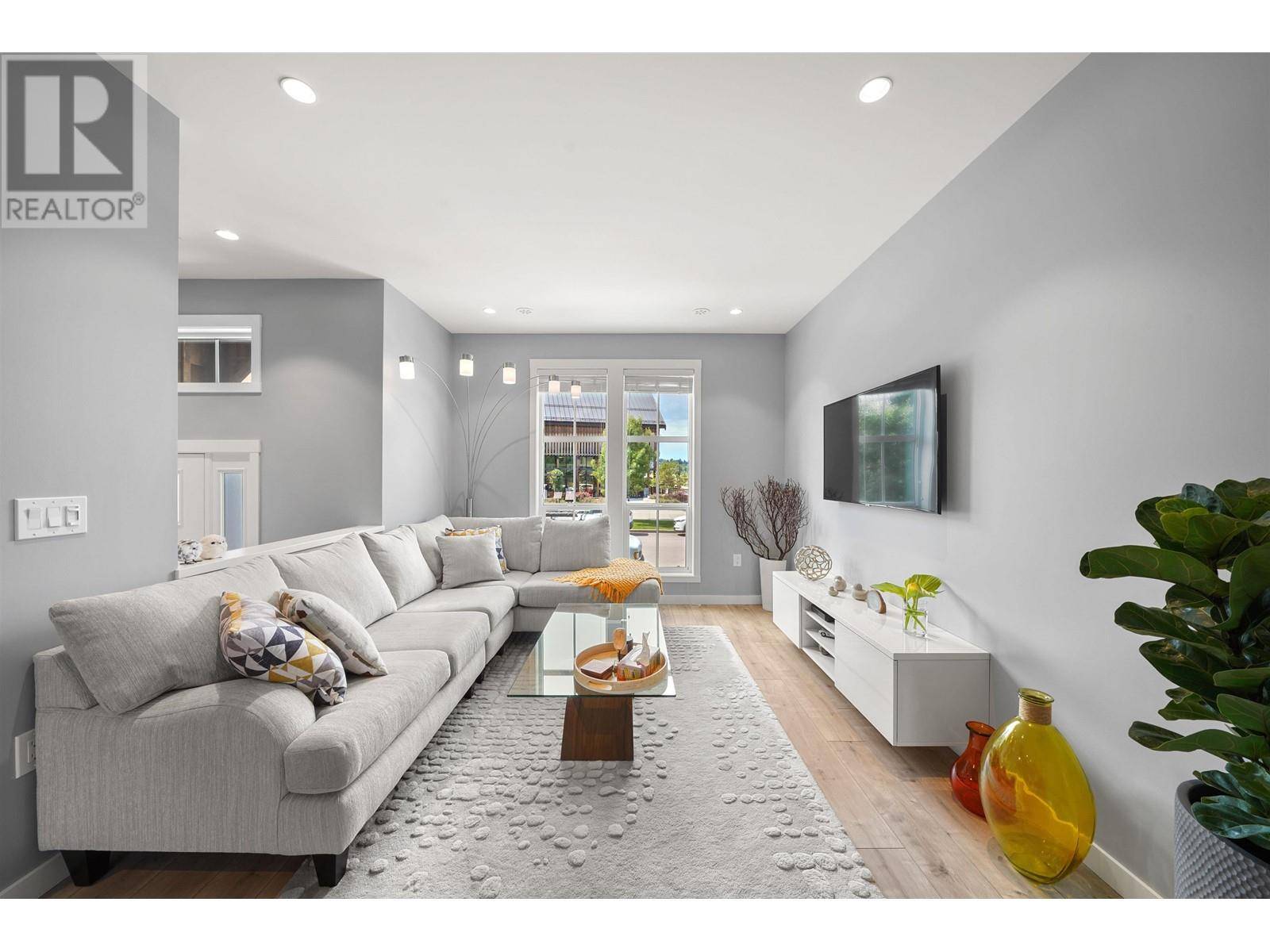 6427 HAMMERMILL AVE #10, Delta, BC V4L0B2