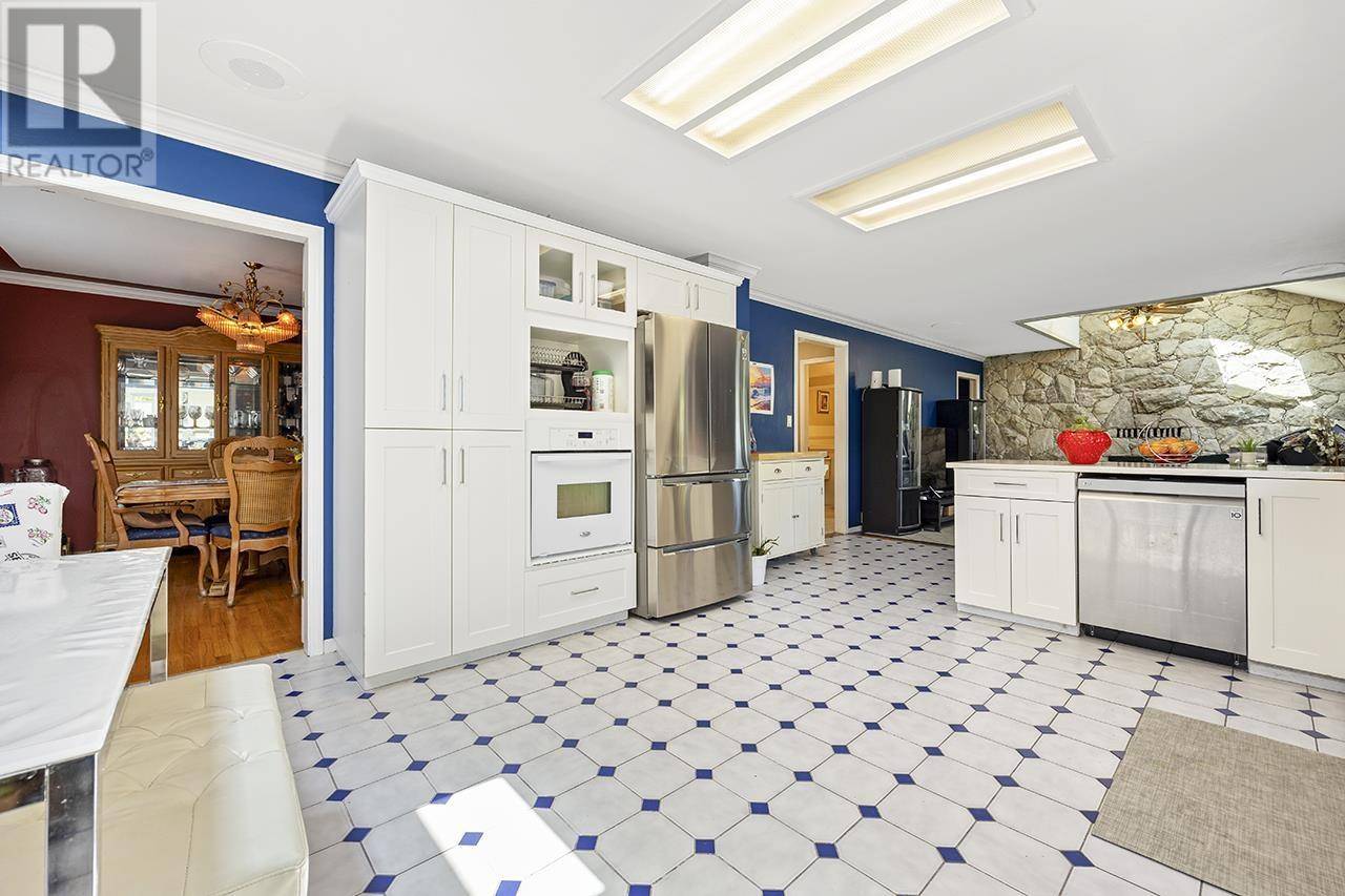 Burnaby, BC V5G3R6,4450 ATLEE AVENUE