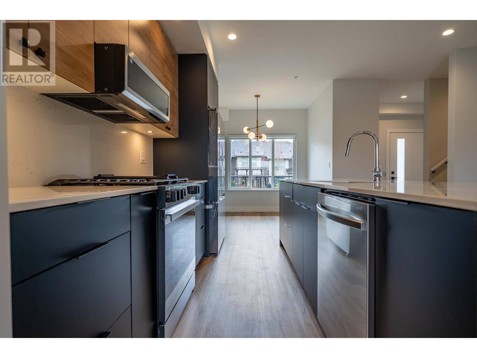 Maple Ridge, BC V2W0K9,10640 248 ST #3