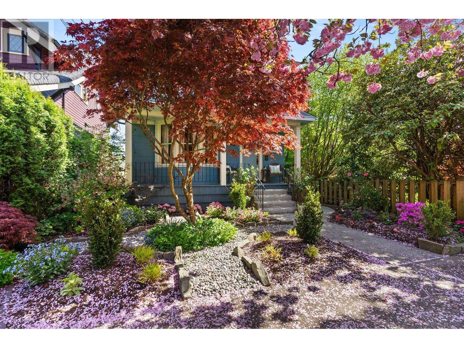 New Westminster, BC V3L1P8,220 ST. PATRICK STREET