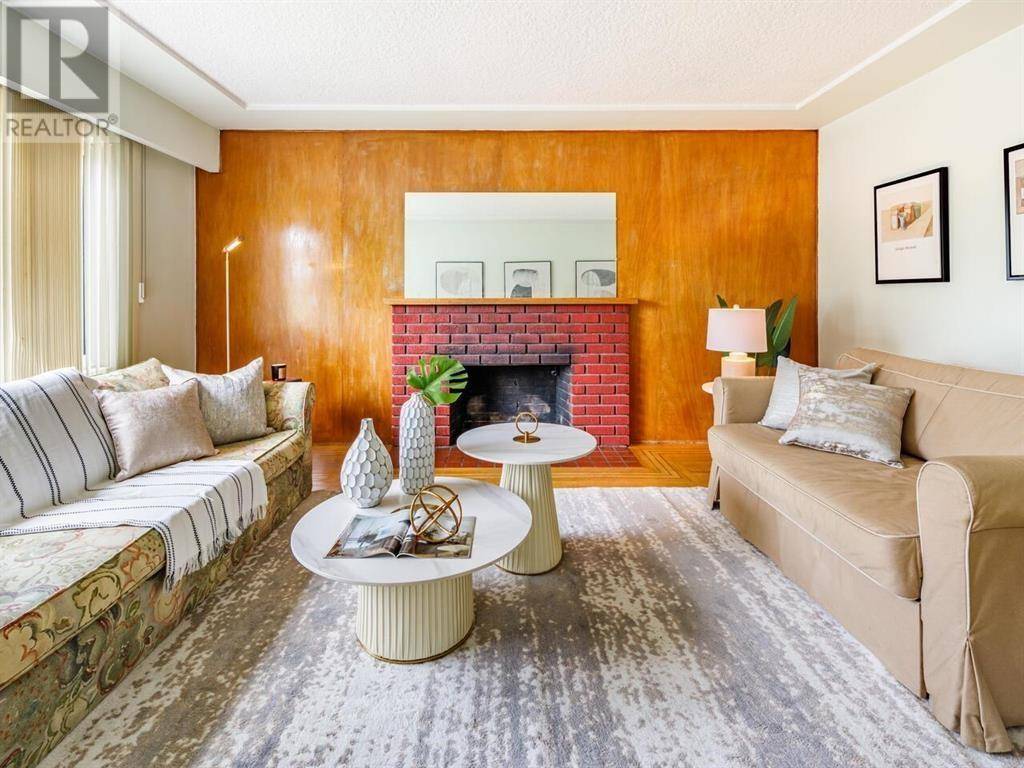 Vancouver, BC V5R1M6,3687 E 26TH AVENUE