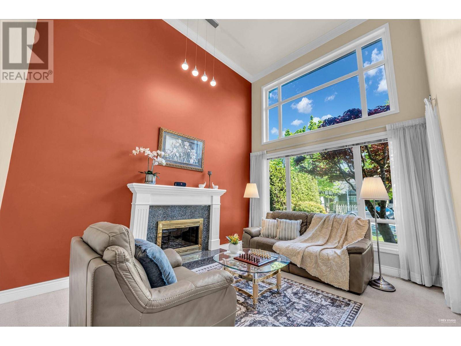 Richmond, BC V7C5P8,6271 BARNARD DRIVE