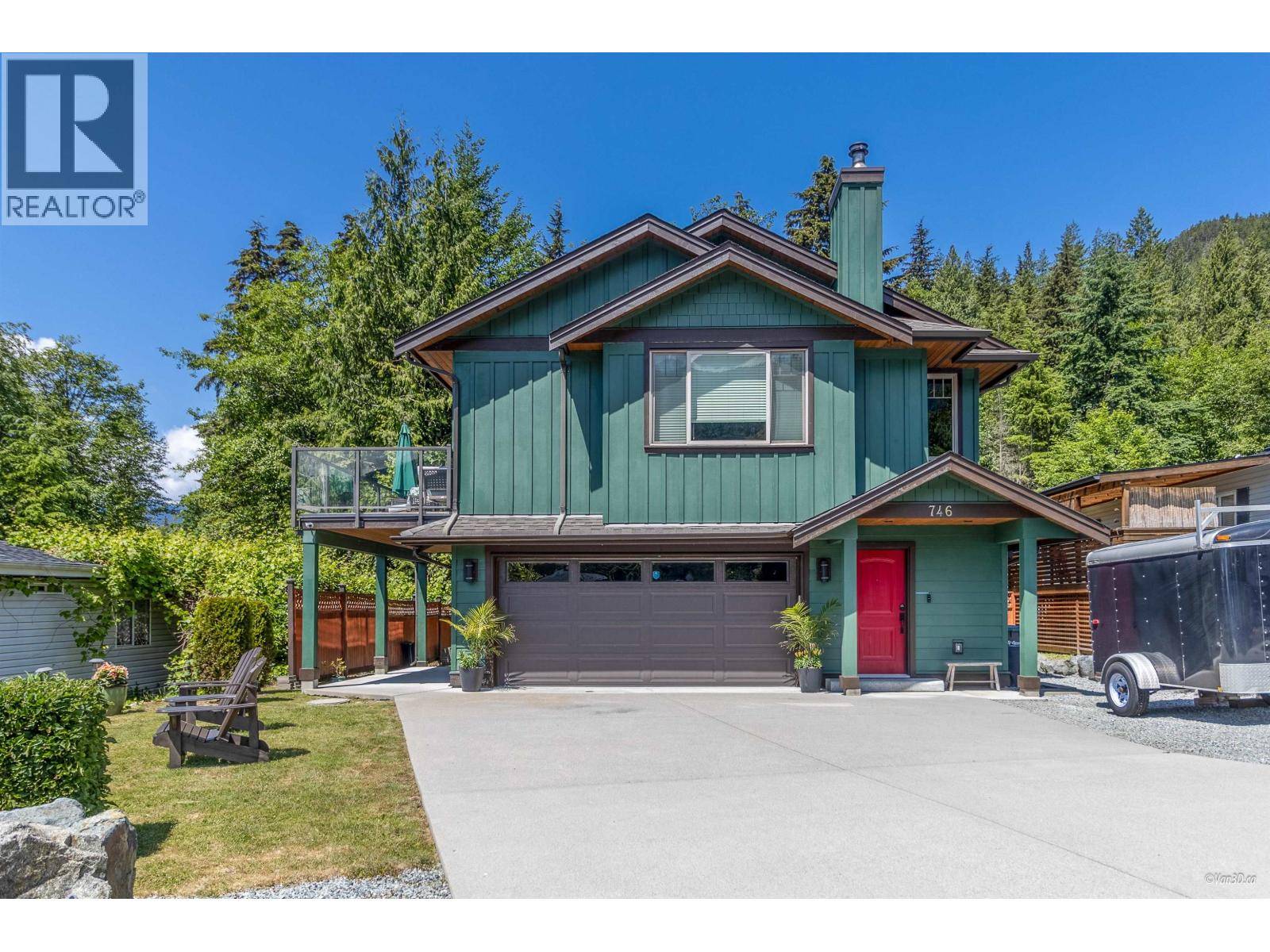 746 UPPER CRESCENT, Squamish, BC V8E0V7