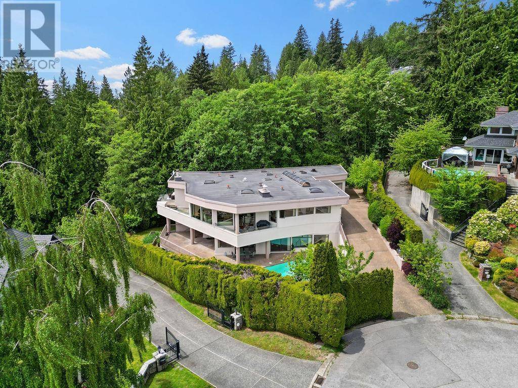 2490 WESTHILL COURT, West Vancouver, BC V7S3A5