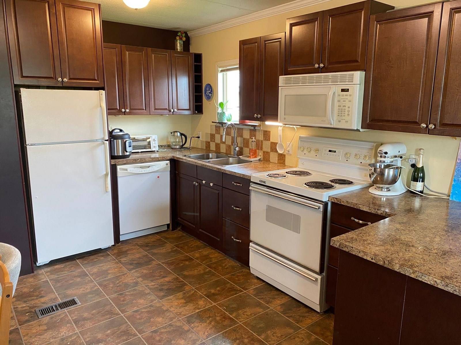 Langley, BC V4W3T5,26892 FRASER #20