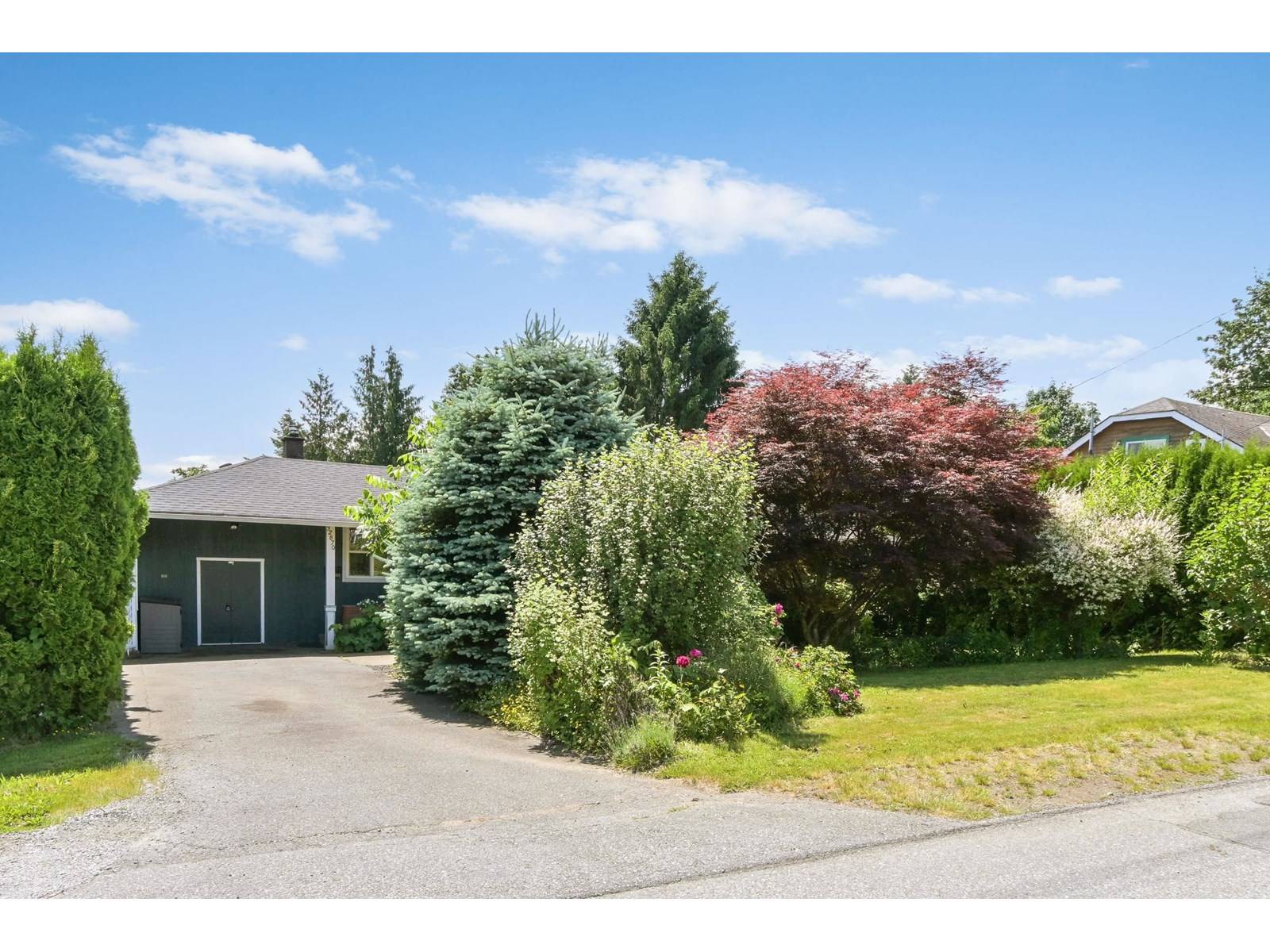 Mission, BC V2V1J2,32870 2ND AVENUE