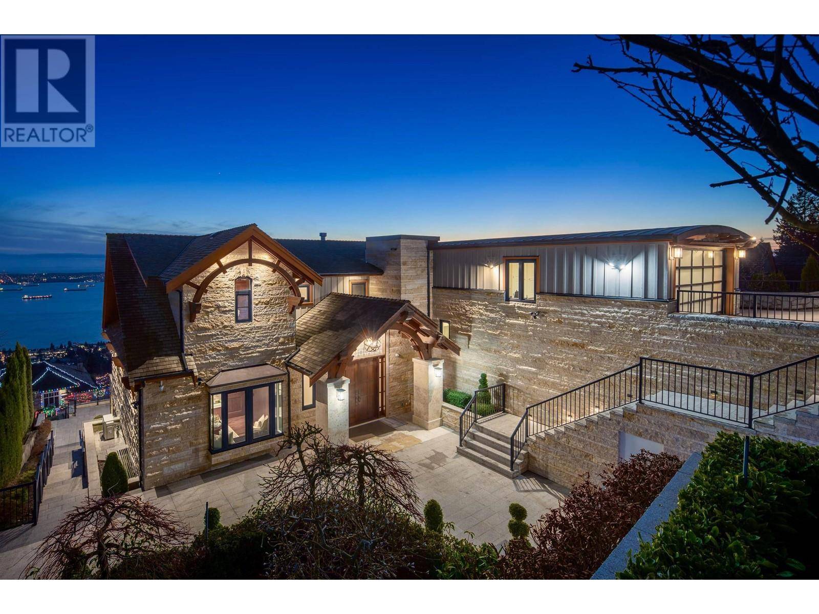 West Vancouver, BC V7S3K3,2426 HALSTON COURT