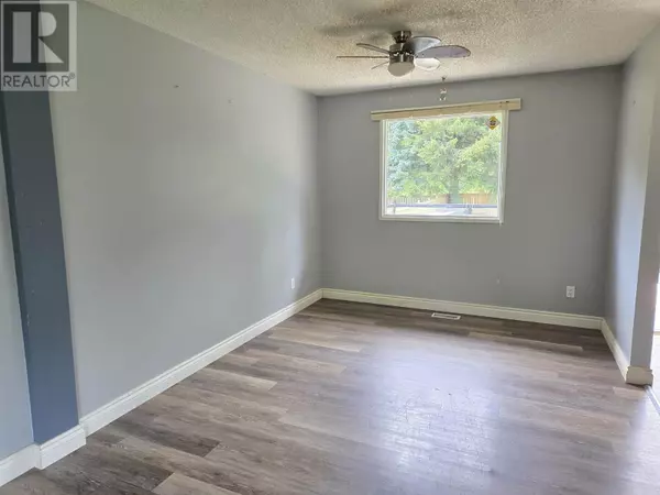 Prince George, BC V2N3K8,7879 PIEDMONT CRESCENT