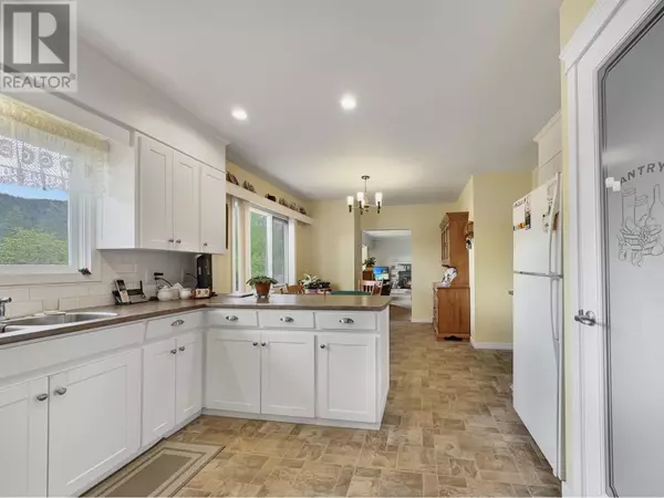 Williams Lake, BC V2G1X9,2014 2ND AVENUE