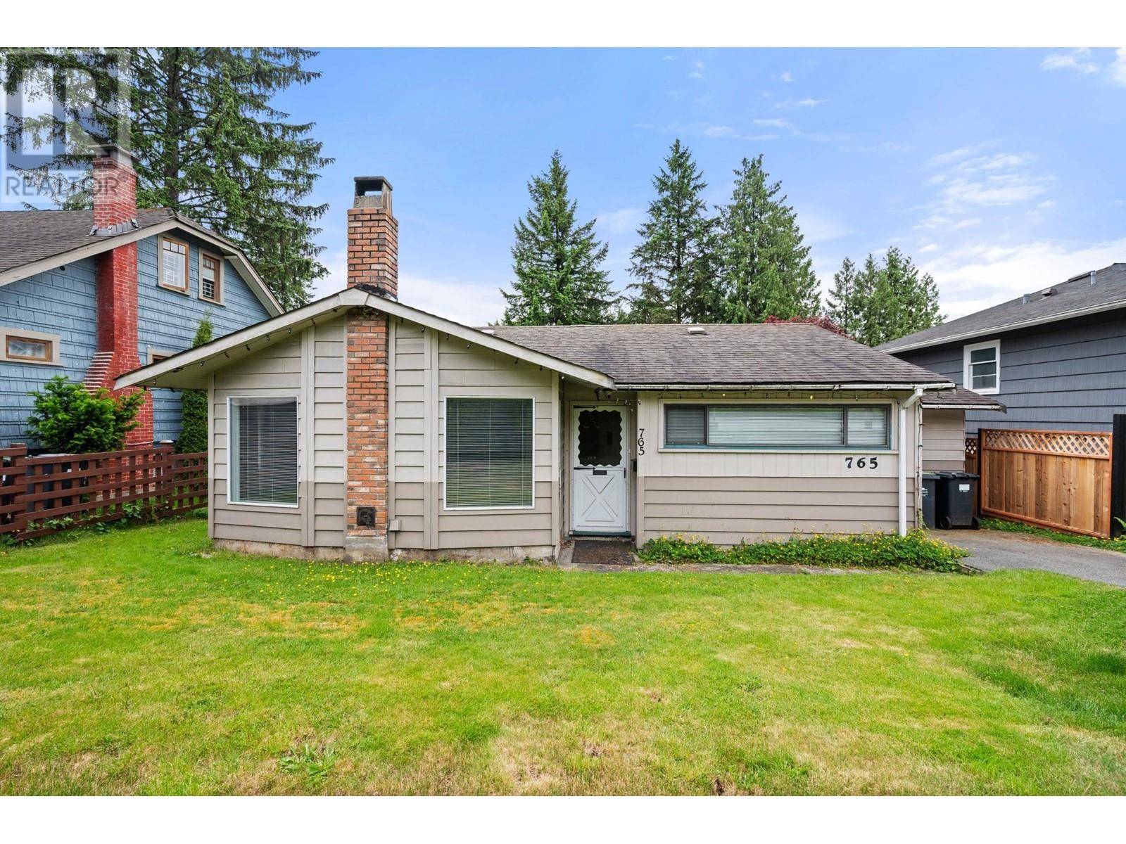 North Vancouver, BC V7J1Z5,765 LYNN VALLEY ROAD