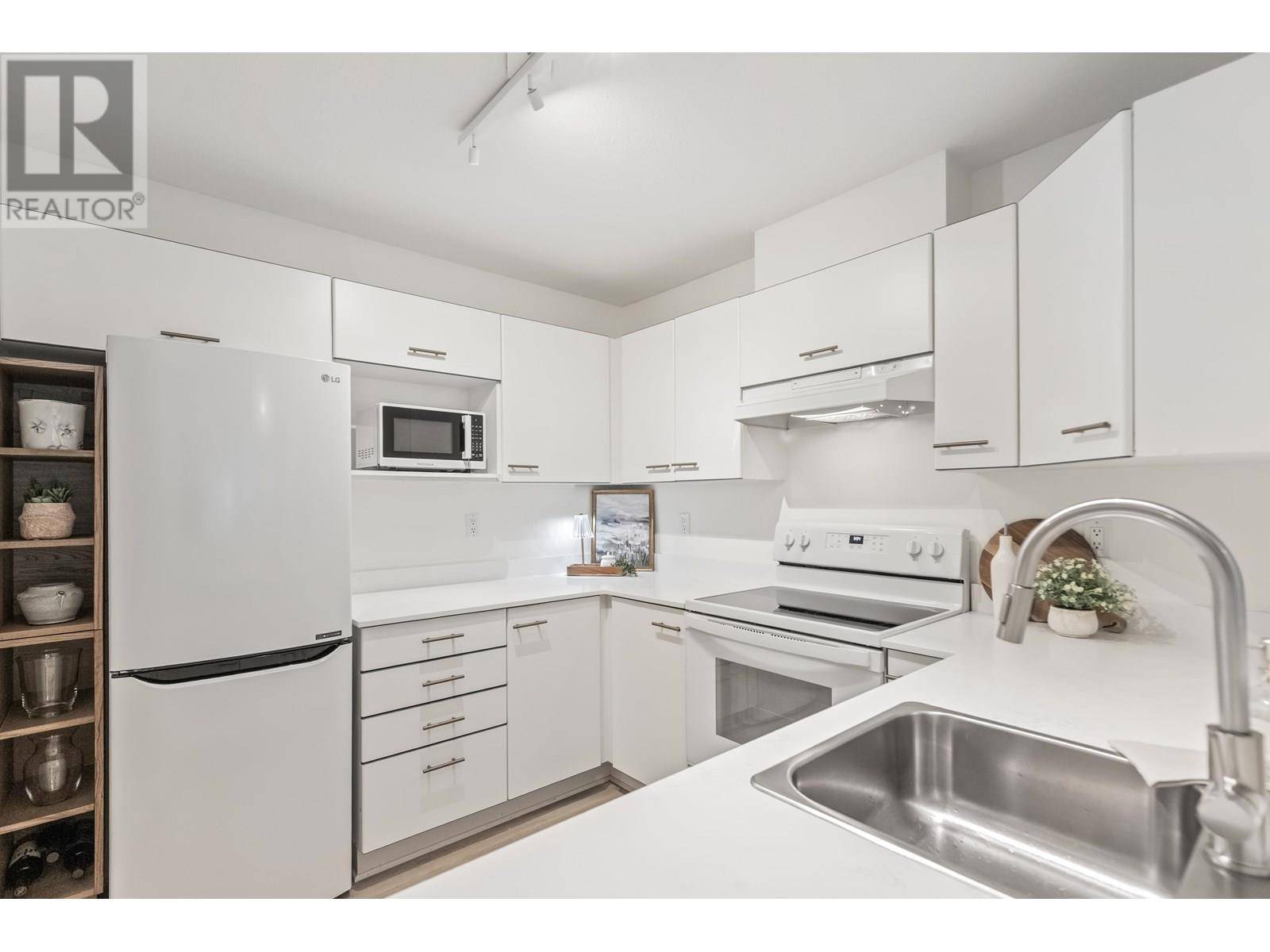 Coquitlam, BC V3B7R7,1252 TOWN CENTRE BLVD #231