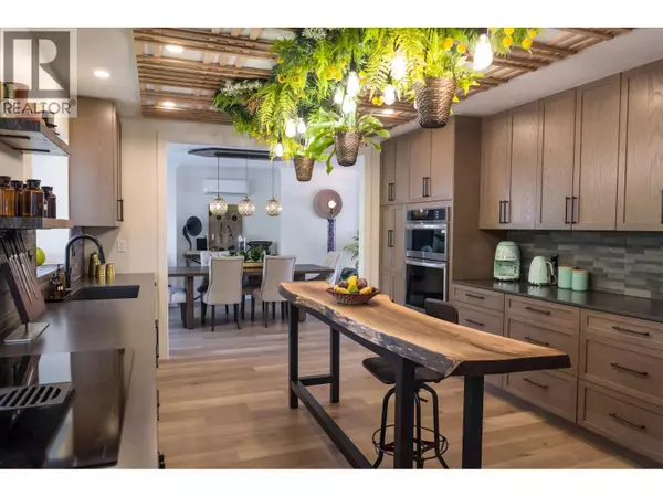 955 MOODY COURT, Port Coquitlam, BC V3C5J4