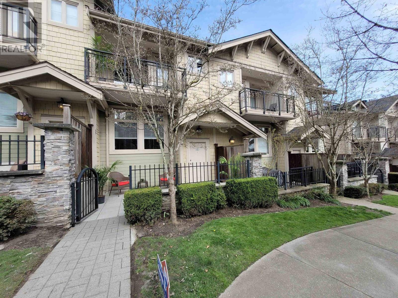 New Westminster, BC V3L0A7,245 FRANCIS WAY #57