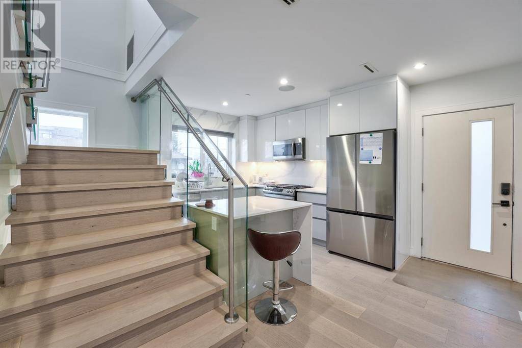 Vancouver, BC V5K3Z7,1204 KASLO STREET