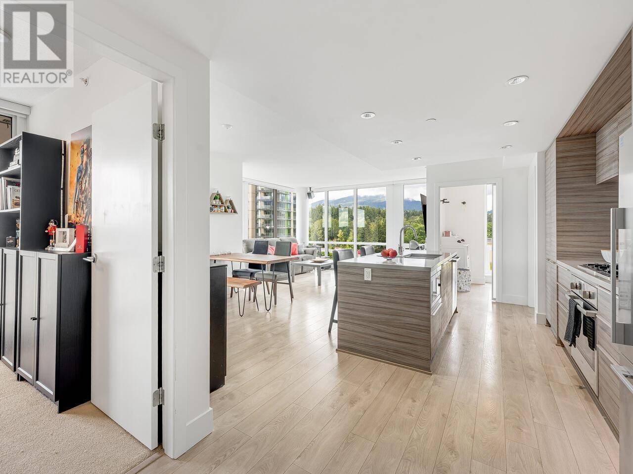 North Vancouver, BC V7J0A9,1550 FERN ST #908