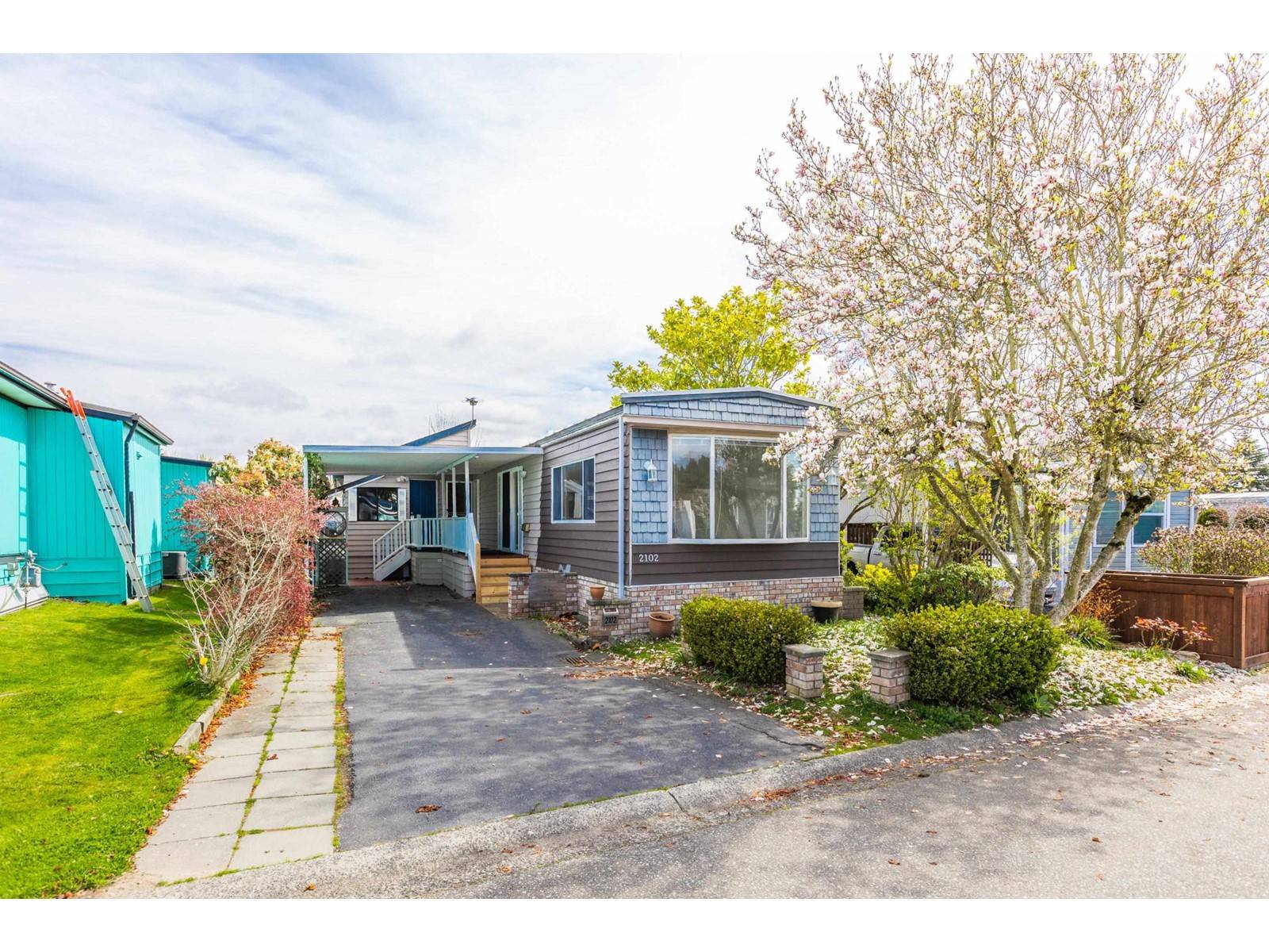 2102 CUMBRIA DRIVE, Surrey, BC V4A5K3
