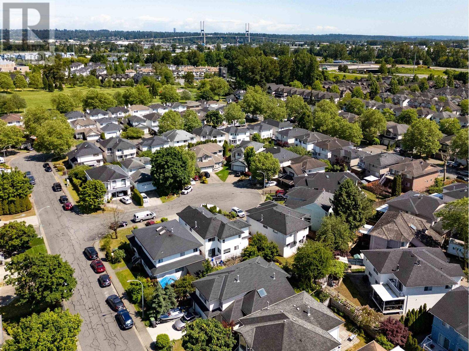 Richmond, BC V6V2P4,5531 GARRATT COURT