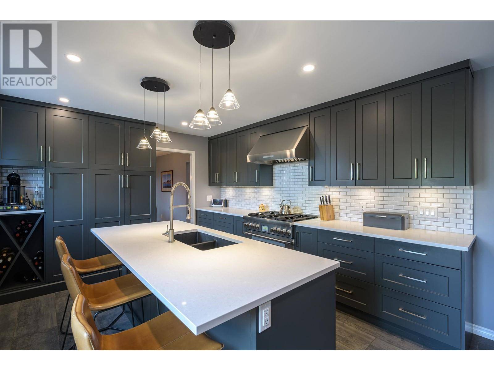 Delta, BC V4L2E7,5627 TIMBERVALLEY ROAD