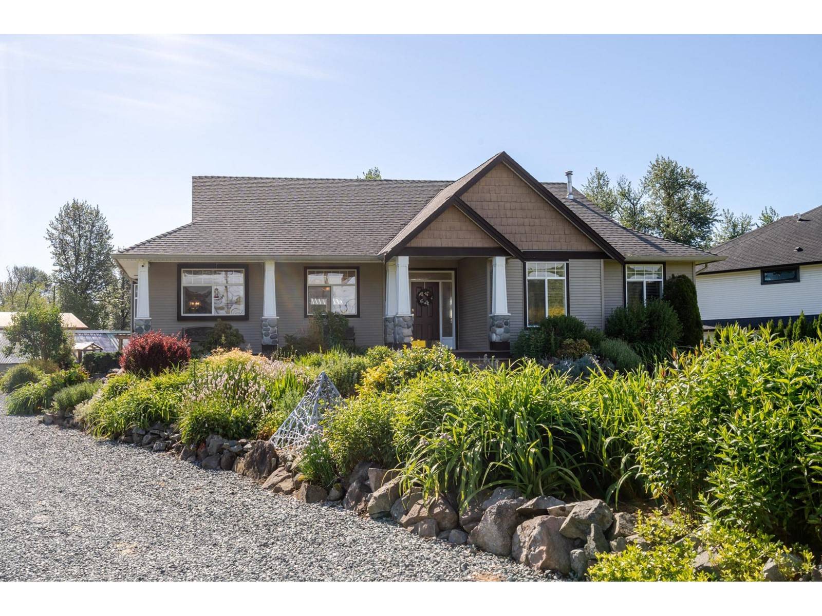 Abbotsford, BC V4X2P1,5728 BRADNER ROAD