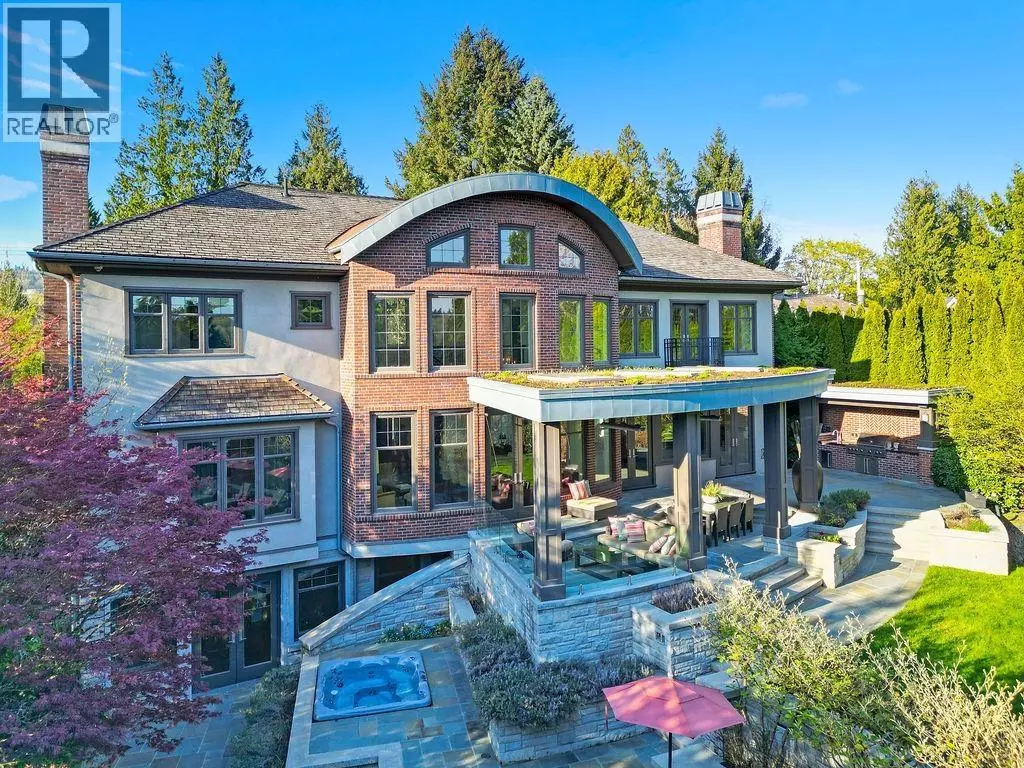 Burnaby, BC V5A2E2,8112 GOVERNMENT ROAD