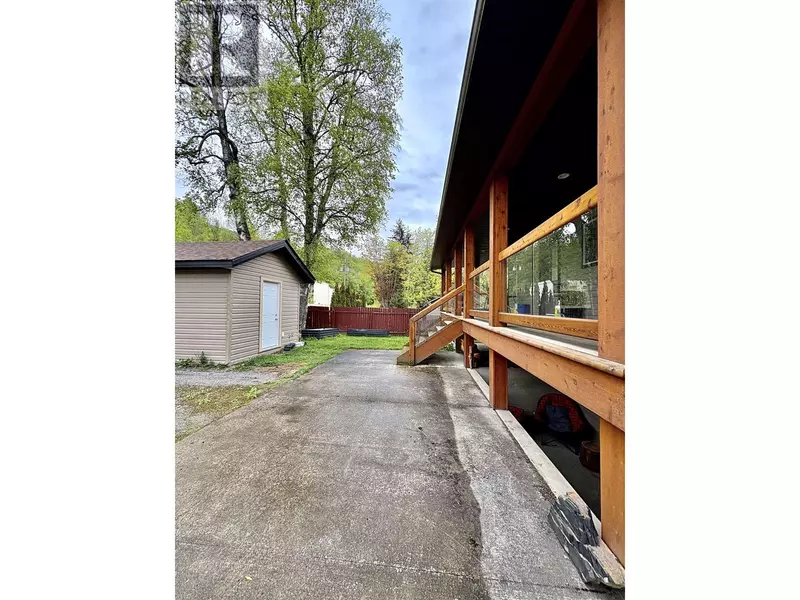 4518 PARK AVENUE, Terrace, BC V8G1V1