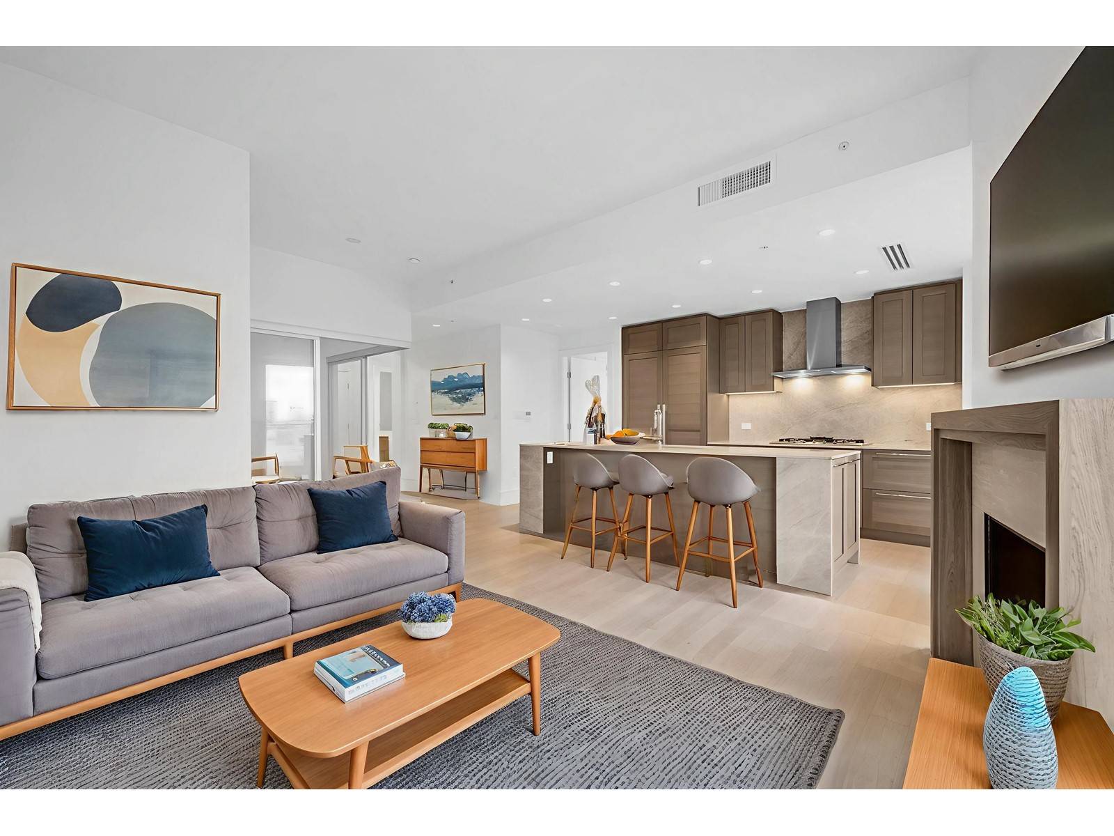 1500 MARTIN #804, White Rock, BC V4B0C2