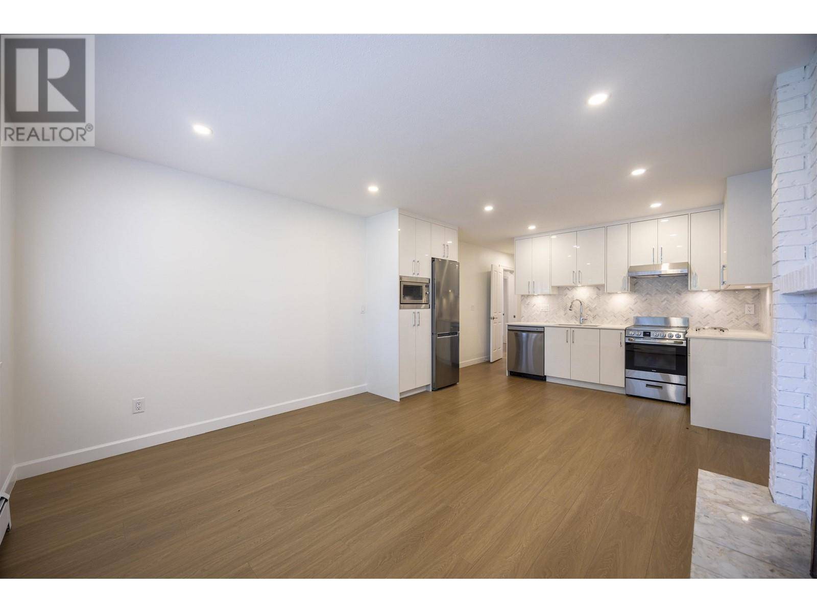 Vancouver, BC V5K4B9,1242 RENFREW STREET