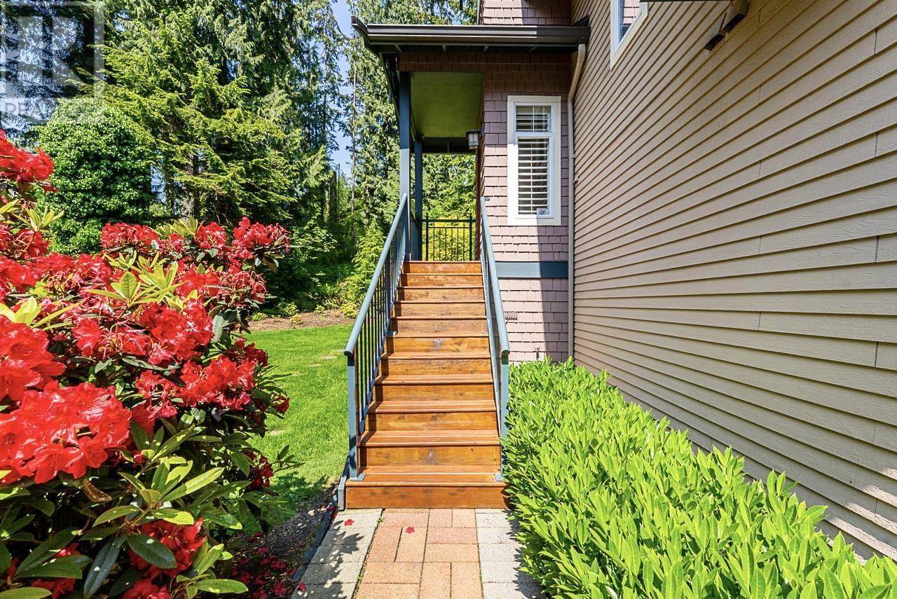 North Vancouver, BC V7H2Z6,1190 STRATHAVEN DRIVE