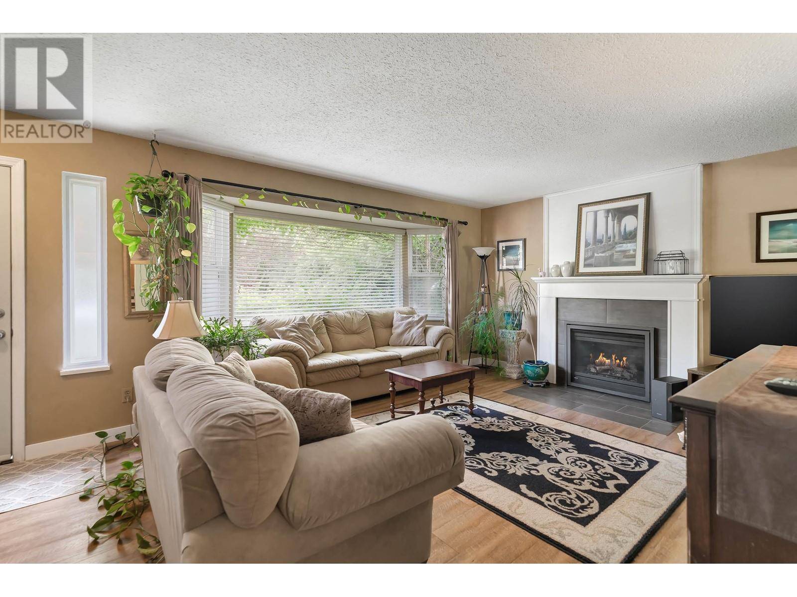 Maple Ridge, BC V2X8L1,21149 GLENWOOD AVENUE