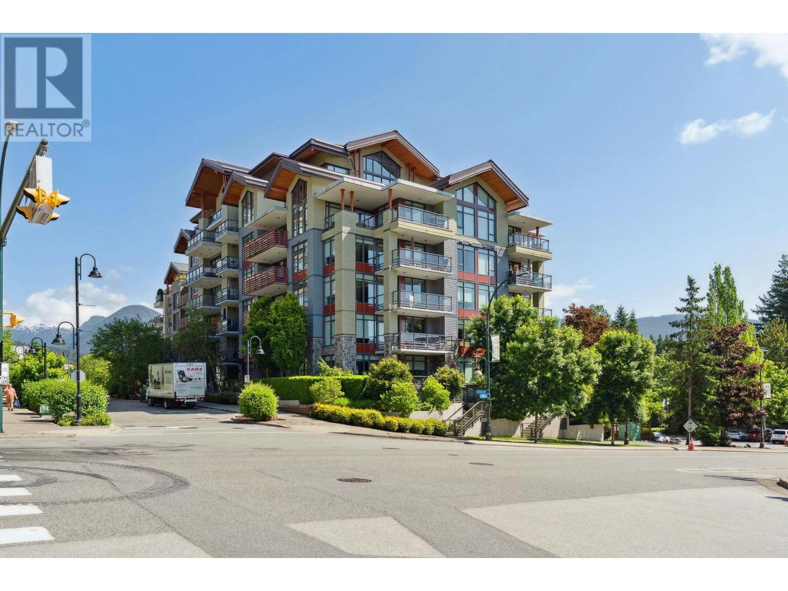 2738 LIBRARY LN #405, North Vancouver, BC V7J0B3