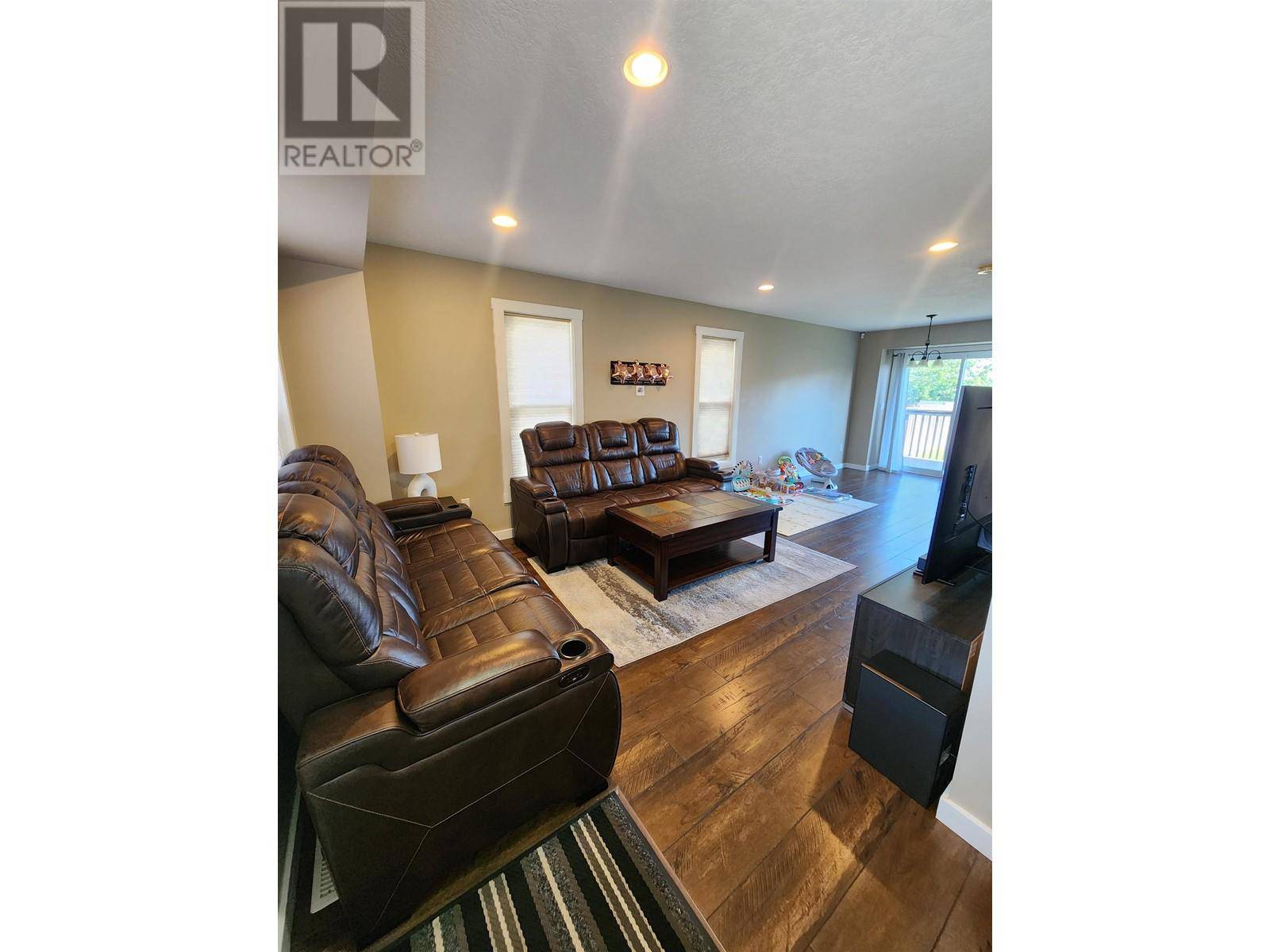 Fort St. John, BC V1J0M4,7926 87 AVENUE