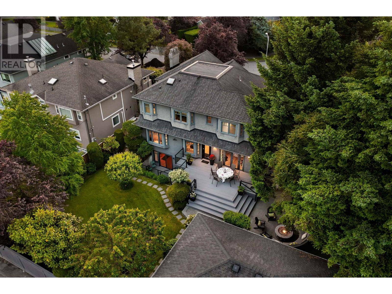 Vancouver, BC V6L1S5,2318 OLIVER CRESCENT
