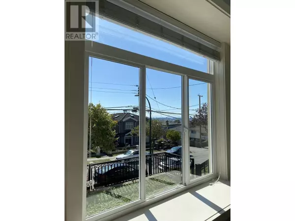Vancouver, BC V5X2C1,719 East 61ST AVE #EAST