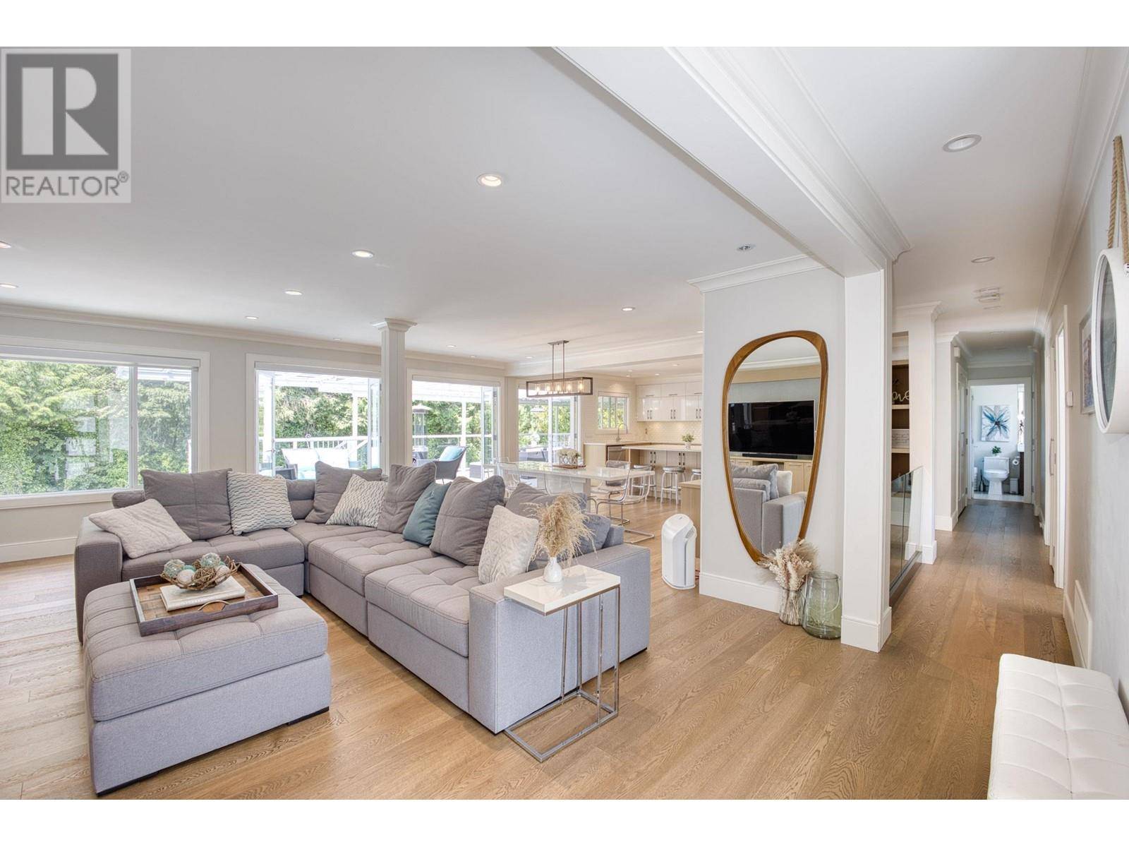 Coquitlam, BC V3J5X4,1507 MARINE CRESCENT