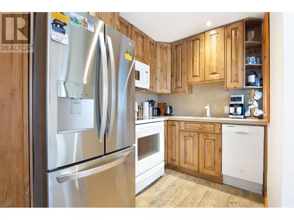 Whistler, BC V8E0B4,2217 MARMOT PL #9