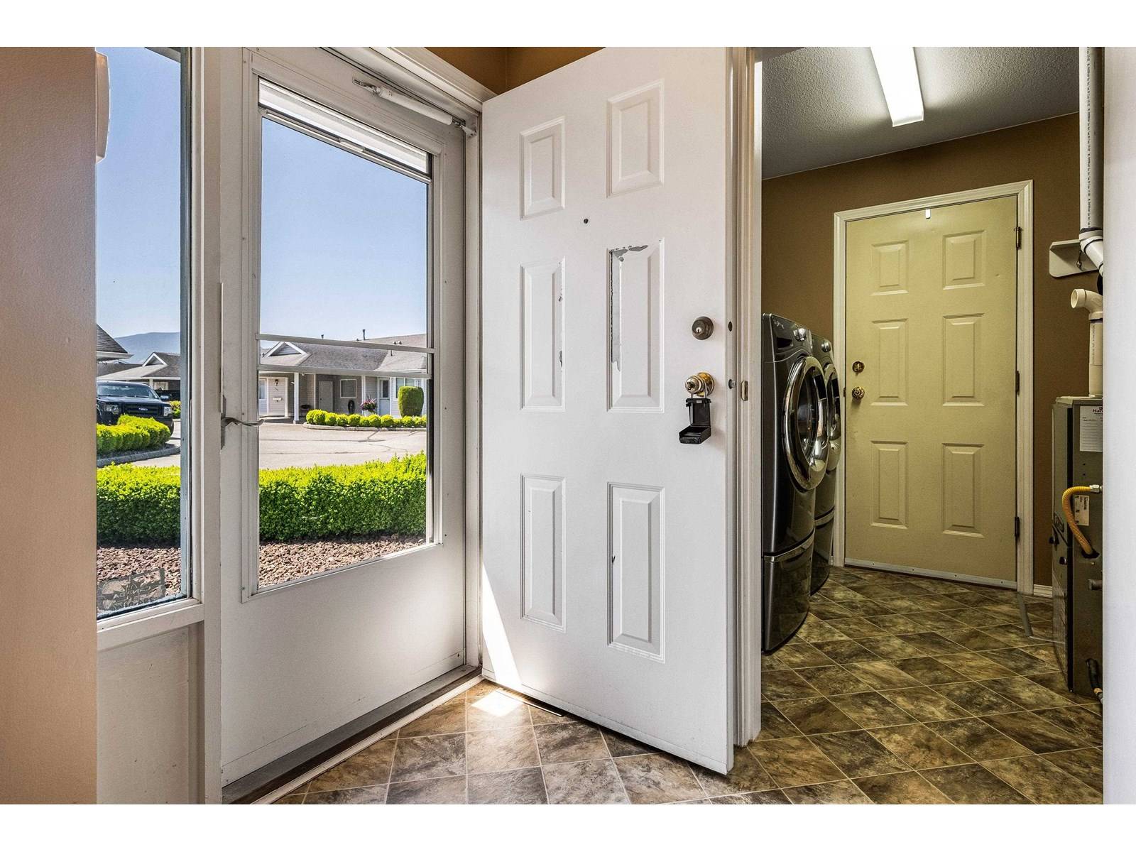 Chilliwack, BC V2R2Z5,7610 EVANS RD #219