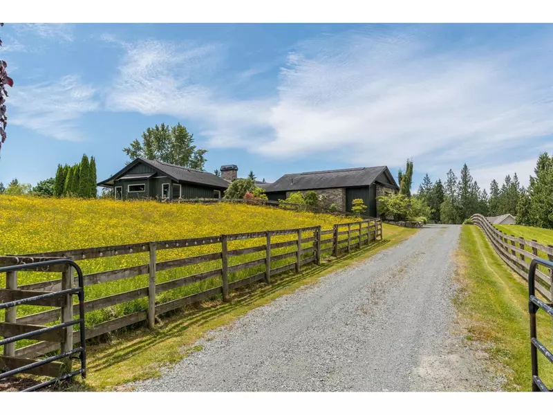 26276 69 AVENUE, Langley, BC V4W1M6
