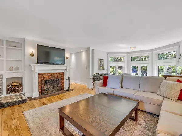Surrey, BC V3V5K3,10503 127 STREET