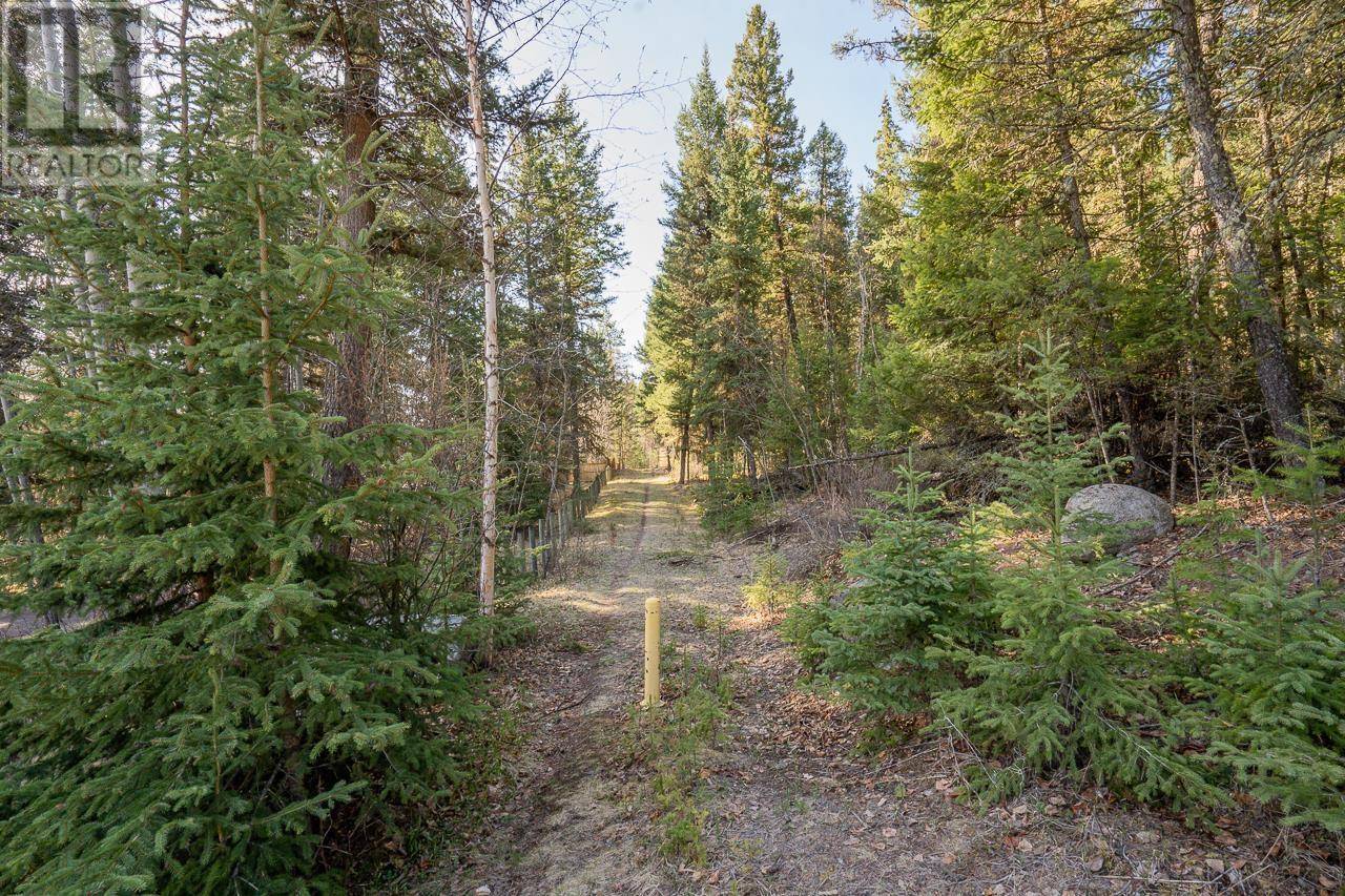 108 Mile Ranch, BC V0K2Z0,LOT 1 THOMPSON ROAD