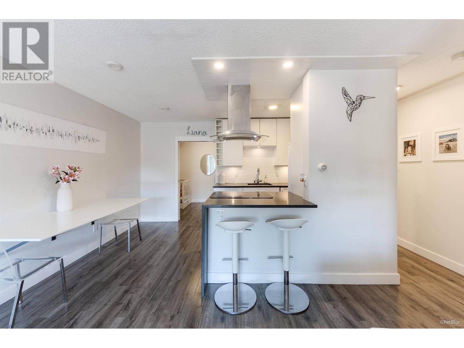 North Vancouver, BC V7M1E9,225 West 3RD ST #101