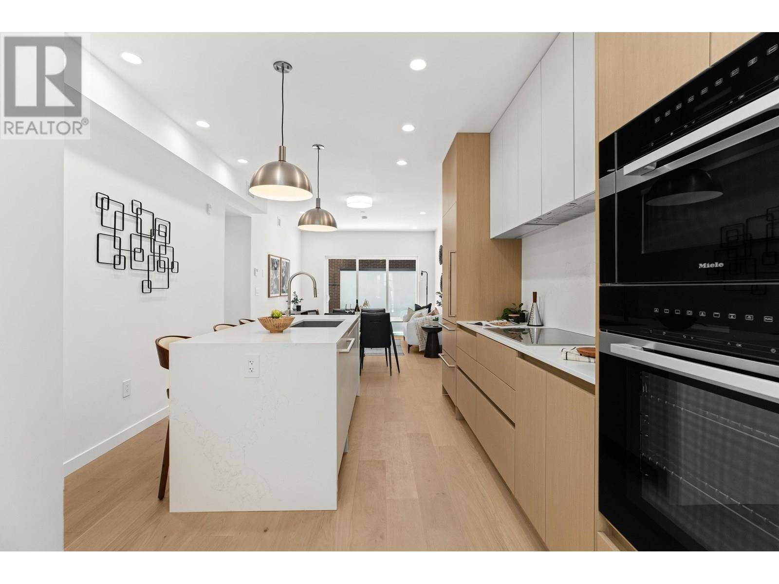Vancouver, BC V5Z3V9,4805 LAUREL STREET