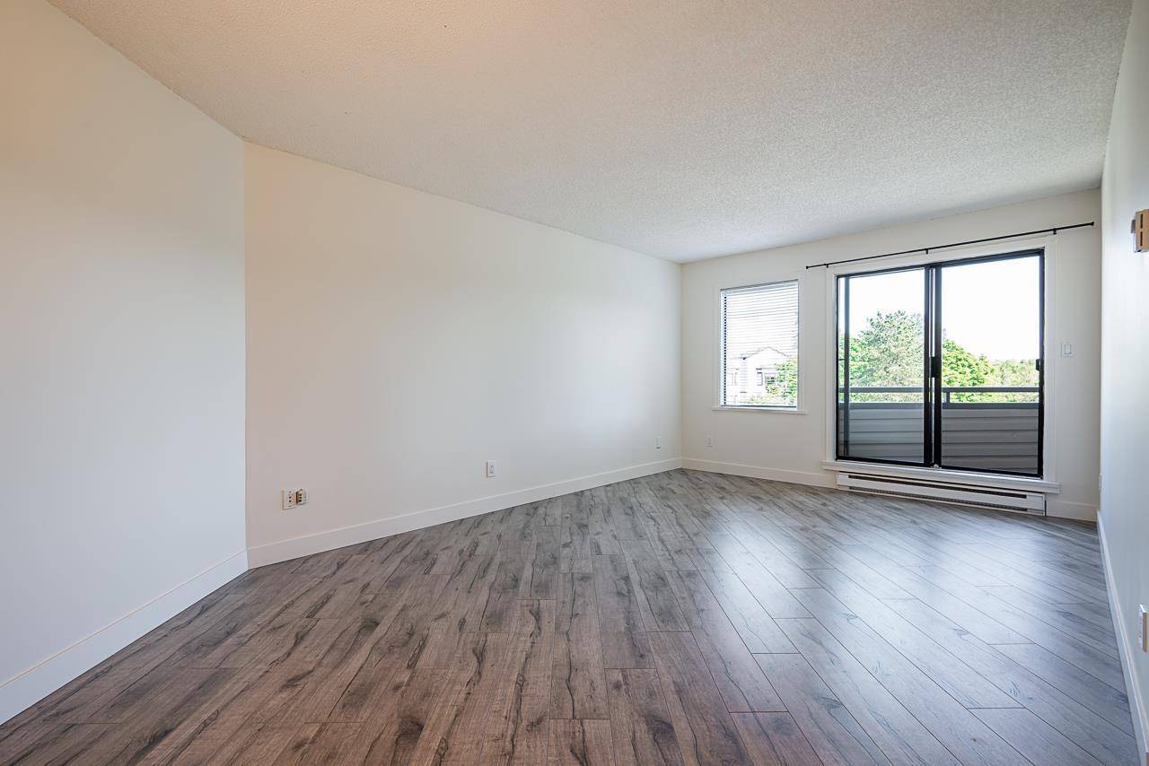 Langley, BC V3A1Z1,5294 204 #311