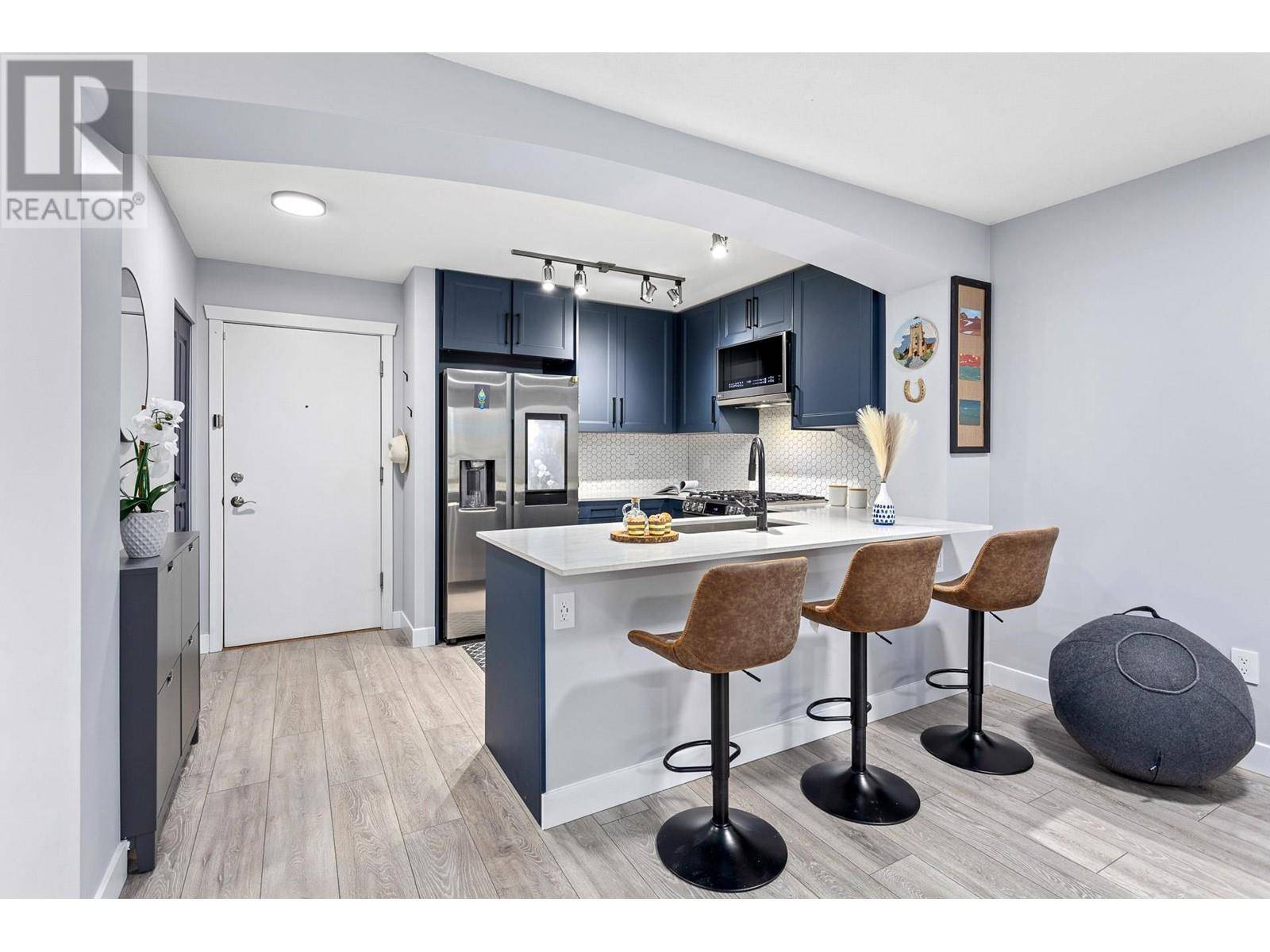 Coquitlam, BC V3E3S2,2968 SILVER SPRINGS BLVD #406