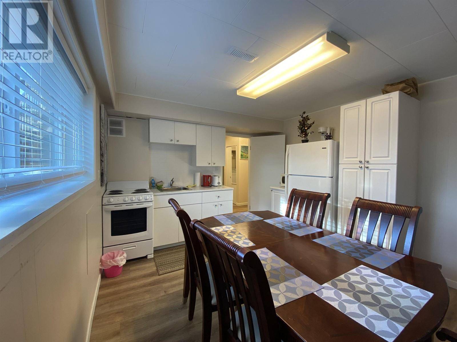 Vancouver, BC V6P2K9,Garden Suite 564 W 64TH AVENUE